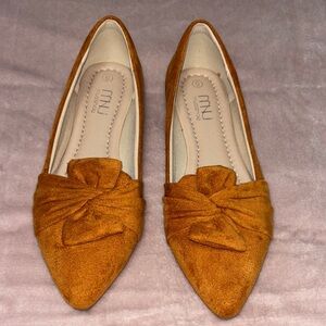 Brown Flats with Twisted Knot Detail